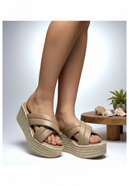 Bej Kruvaze Bantlı Hasır Taban Terlik simo - SADECE 399 TL Kampanyalı Fiyat | Join Polo 56377678