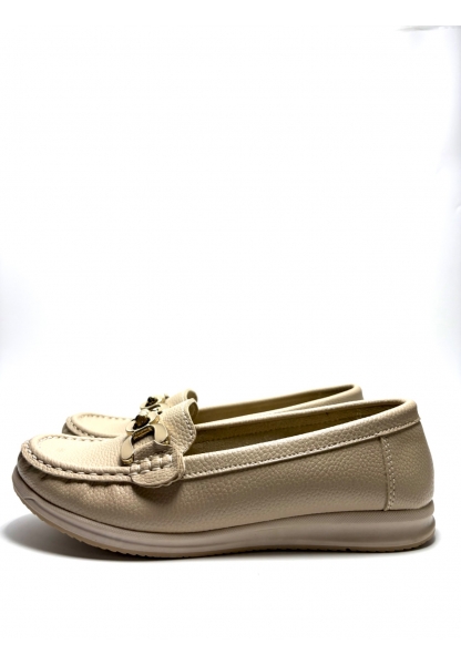 Metal Tokalı Delikli Bej Kadın Loafer Metak