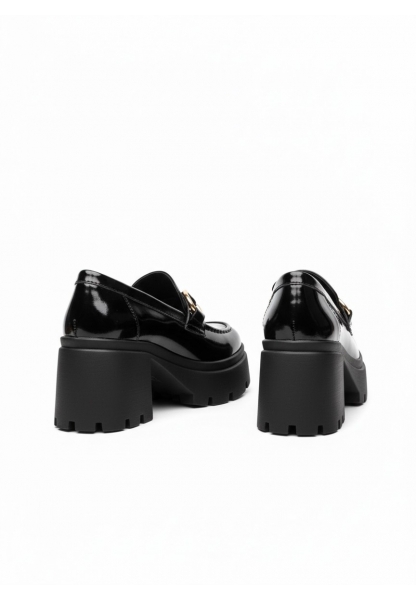  Siyah Rugan Tokalı Kalın Taban Kadın Loafer 849₺ yumi