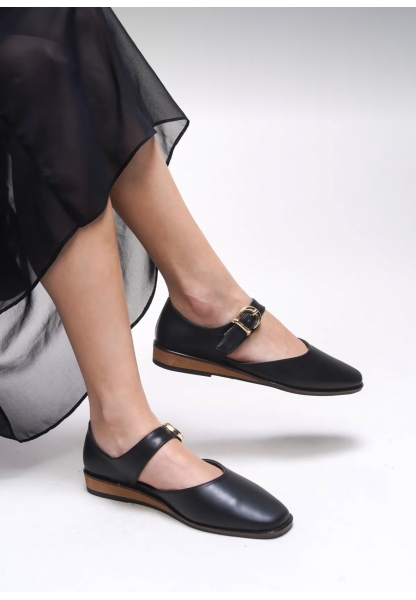 Klasik Gold Tokalı Siyah Loafer aden