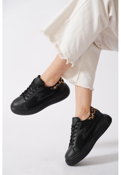 Leopar Detaylı Siyah Kalın Taban Fileli Sneaker pene